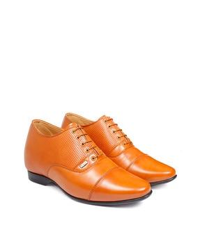 lace fastening derby shoes