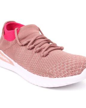 lace fastening flat sports shoes