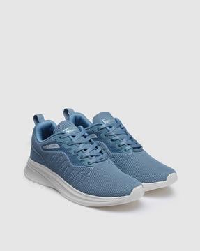 lace-uo sports shoes