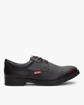 lace-up formal shoes