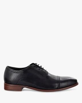 lace-up formal shoes