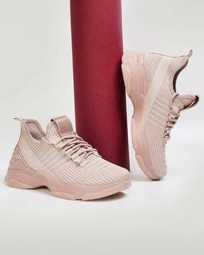 lace-up casual shoe with perforations