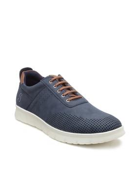 lace-up casual shoes with perforations