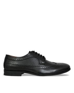 lace-up derby shoes