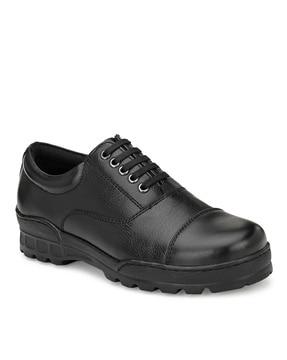 lace-up formal shoes