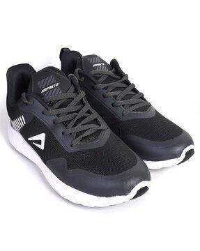 lace-up running sports shoes