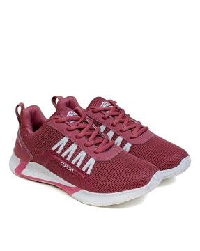 lace-up running sports shoes