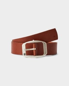 ladd belt with metal buckle