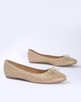 laser-cut ballerinas with bow