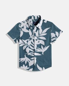 leaf print shirt with spread collar