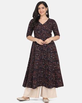 leaf print flared kurta suit set