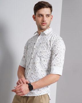 leaf print shirt with patch pocket