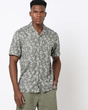 leaf print slim fit shirt with patch pocket