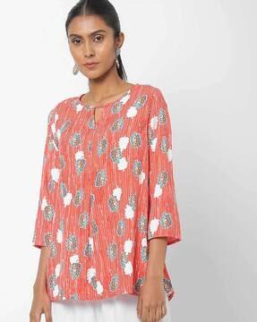 leaf print tunic with keyhole neckline