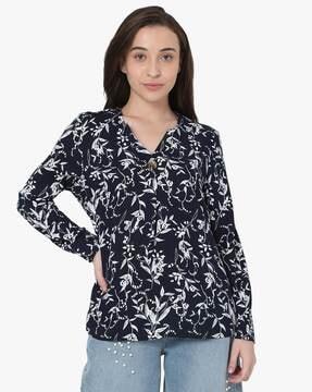 leaf print v-neck top