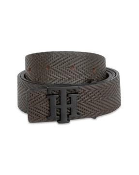 leather belt with logo buckle closure