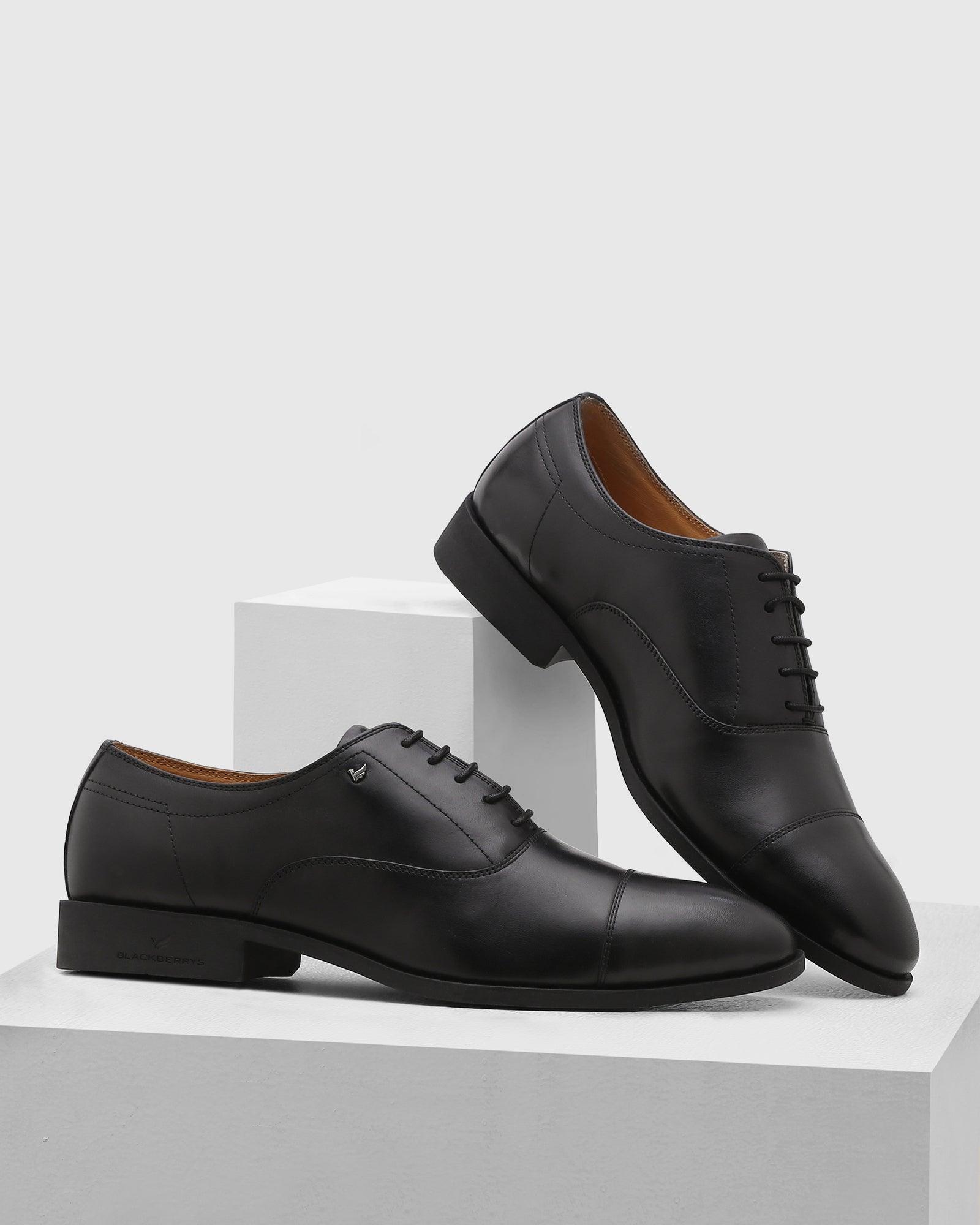 leather oxford shoes in black (qoila)