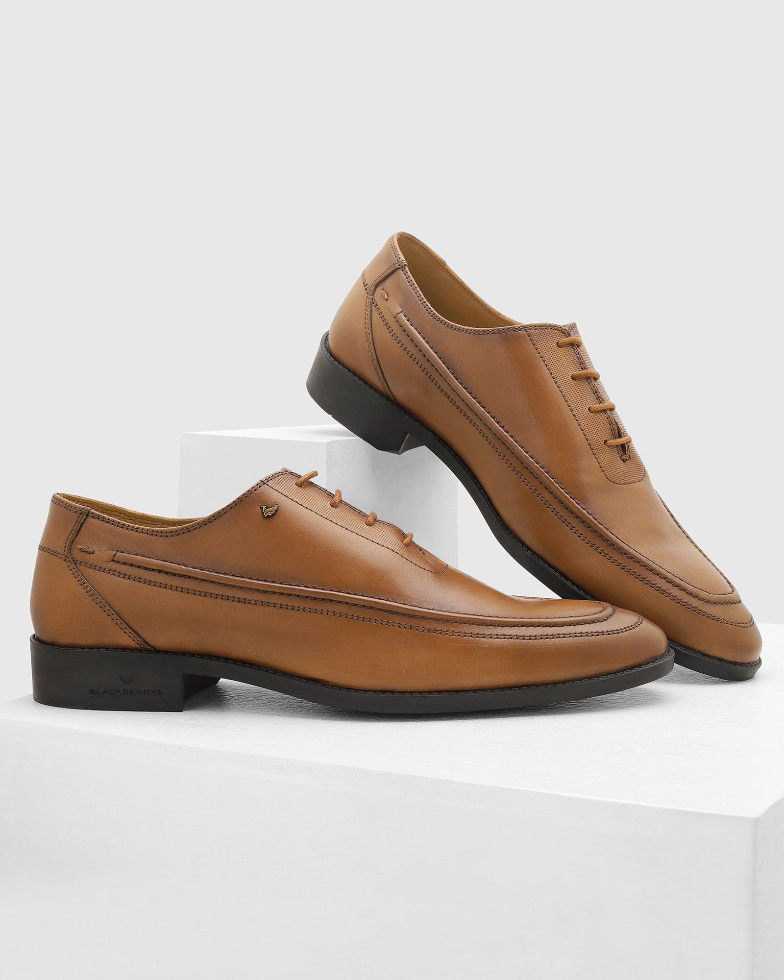 leather oxford shoes in tan (ruby)