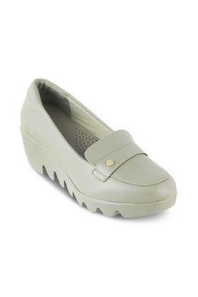 leather slip-on women's loafers - green