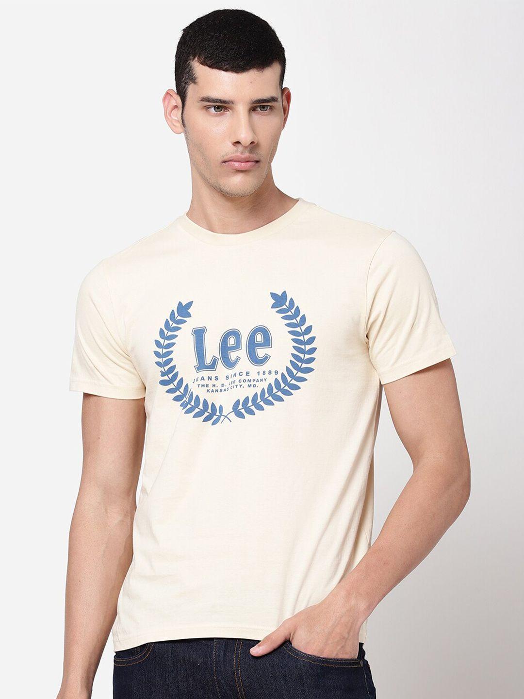 lee men cream-coloured typography printed slim fit t-shirt