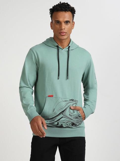 lee green cotton slim fit printed hooded sweatshirt