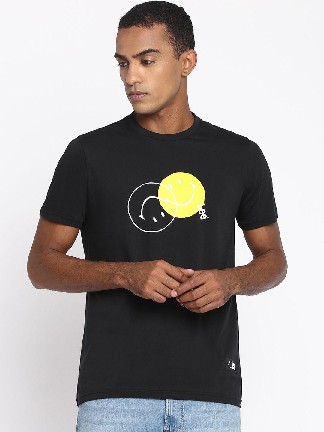lee men black & yellow printed slim fit t-shirt