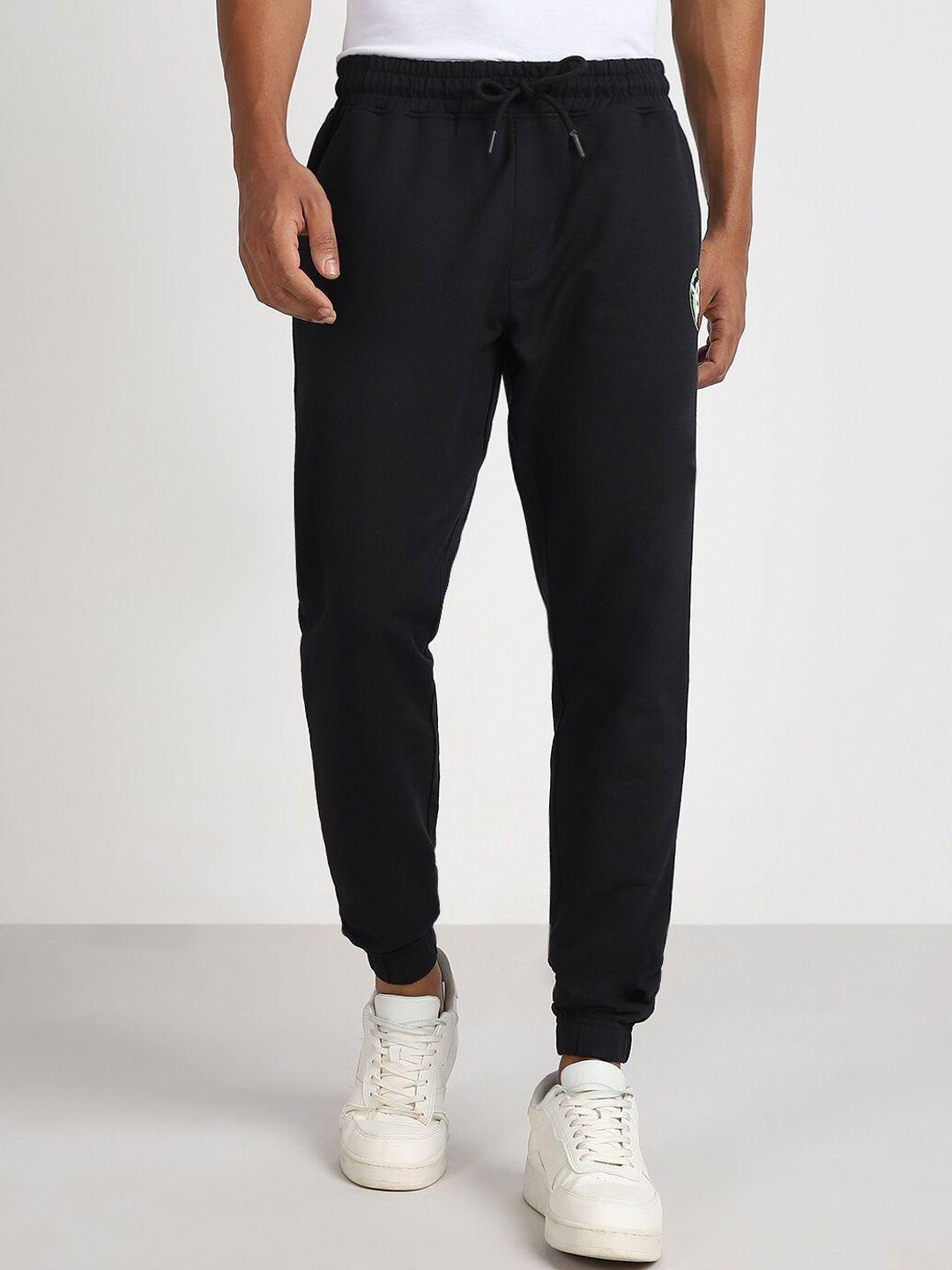 lee men solid cotton low-rise joggers