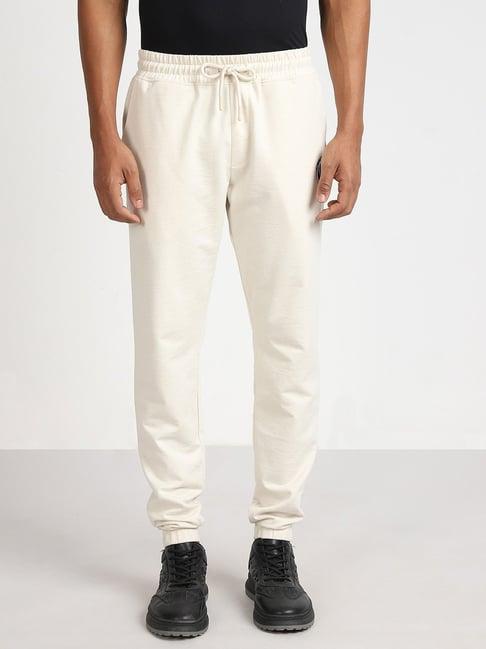 lee off-white cotton regular fit joggers
