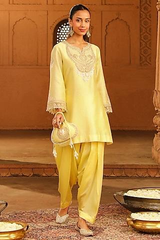 lemon yellow silk chanderi kashmiri tilla embroidered short kurta set