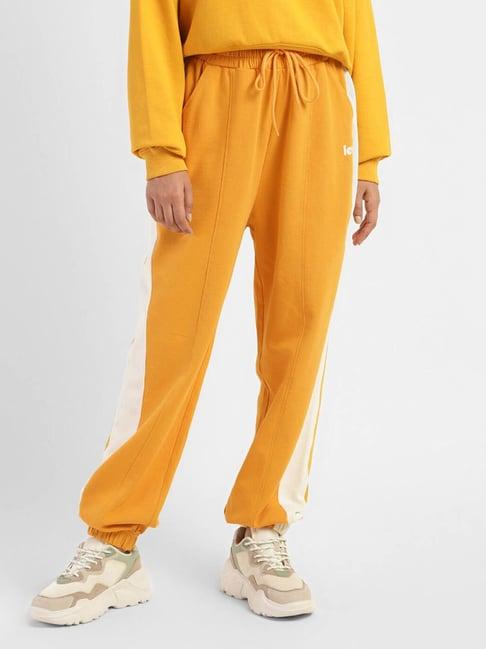 levi's yellow cotton regular fit mid rise joggers