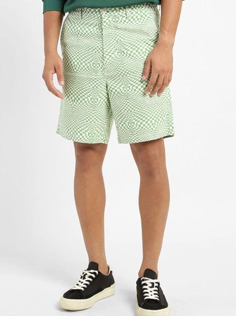 levi's green/white cotton regular fit printed shorts