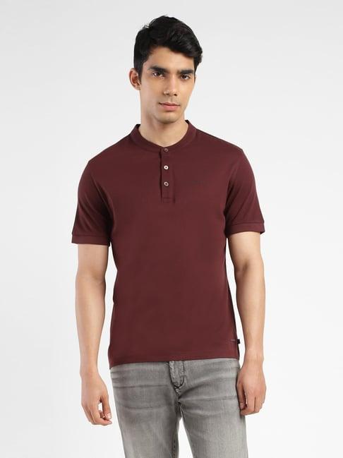 levi's maroon regular fit t-shirts