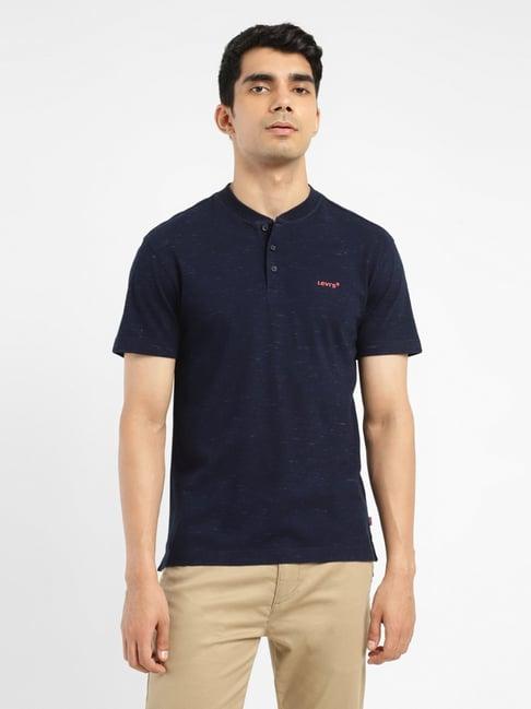 levi's navy blue pure cotton regular fit self pattern t-shirt