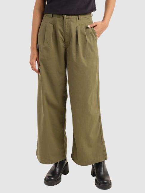 levi's olive relaxed fit trousers