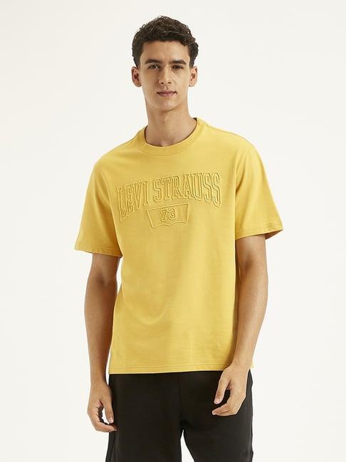 levi's yellow cotton regular fit logo printed t-shirt