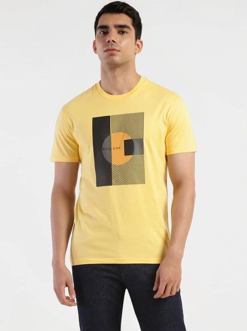 levi's yellow cotton regular fit printed t-shirt