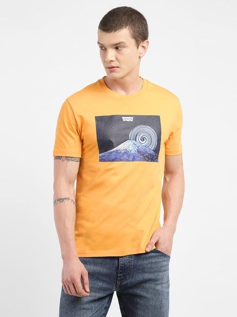 levi's yellow pure cotton regular fit printed t-shirt