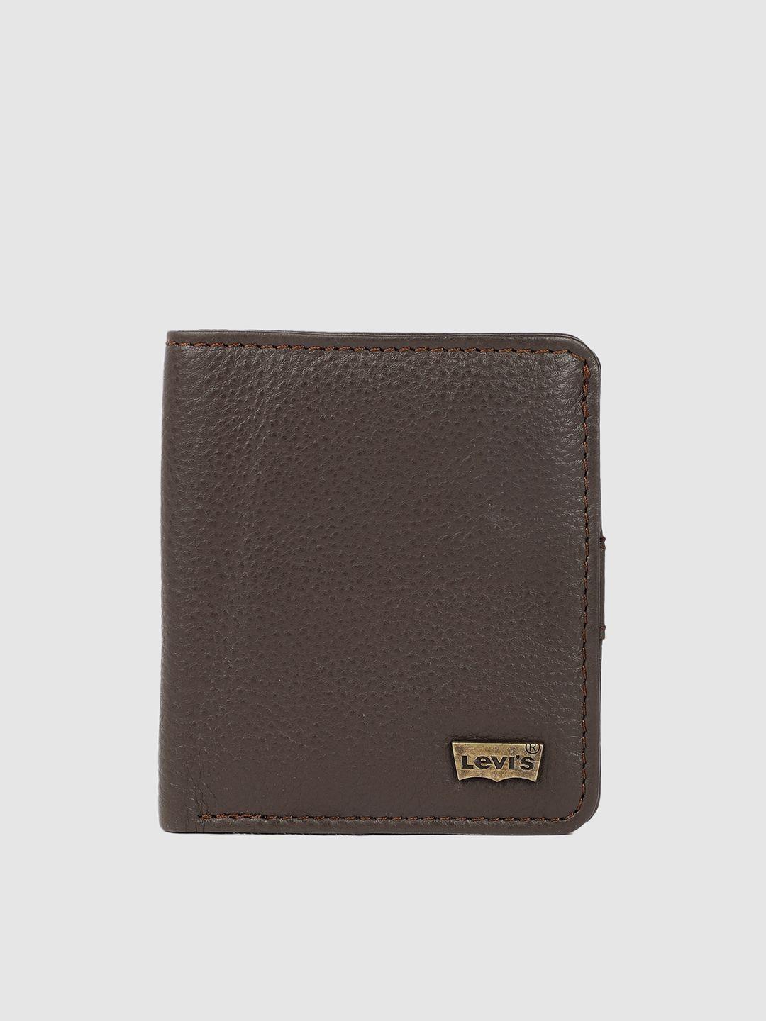 levis men brown leather two fold wallet