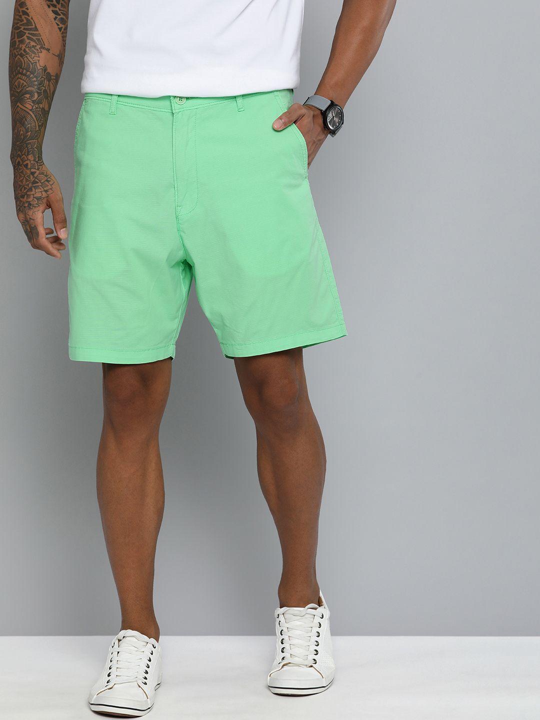 levis men green mid-rise chino shorts