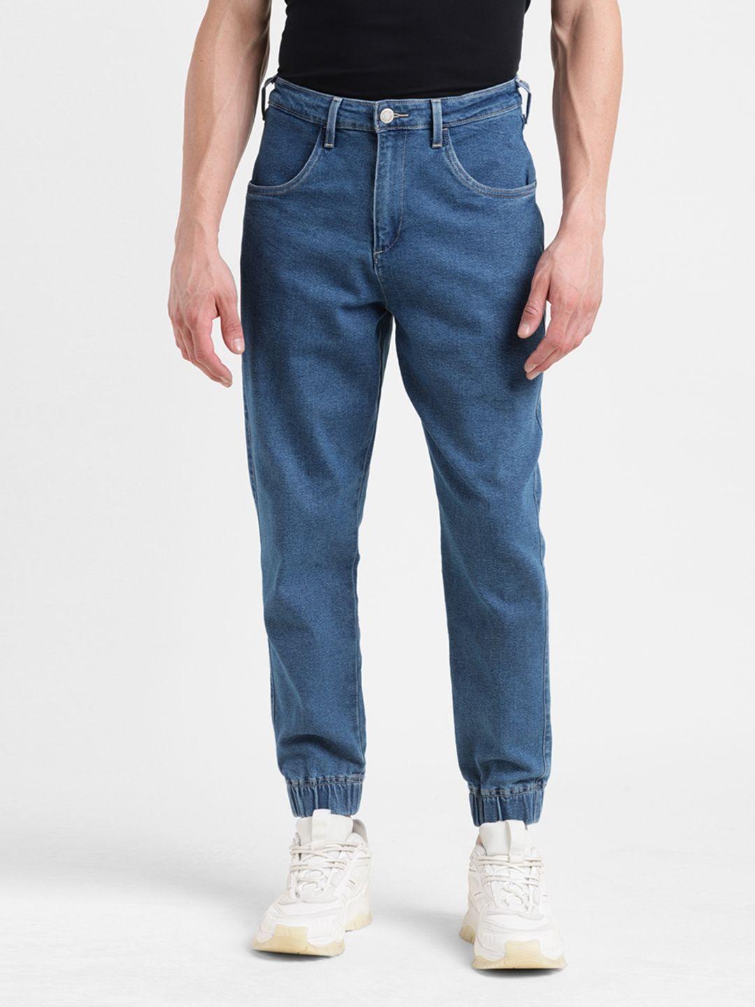 levis men joggers