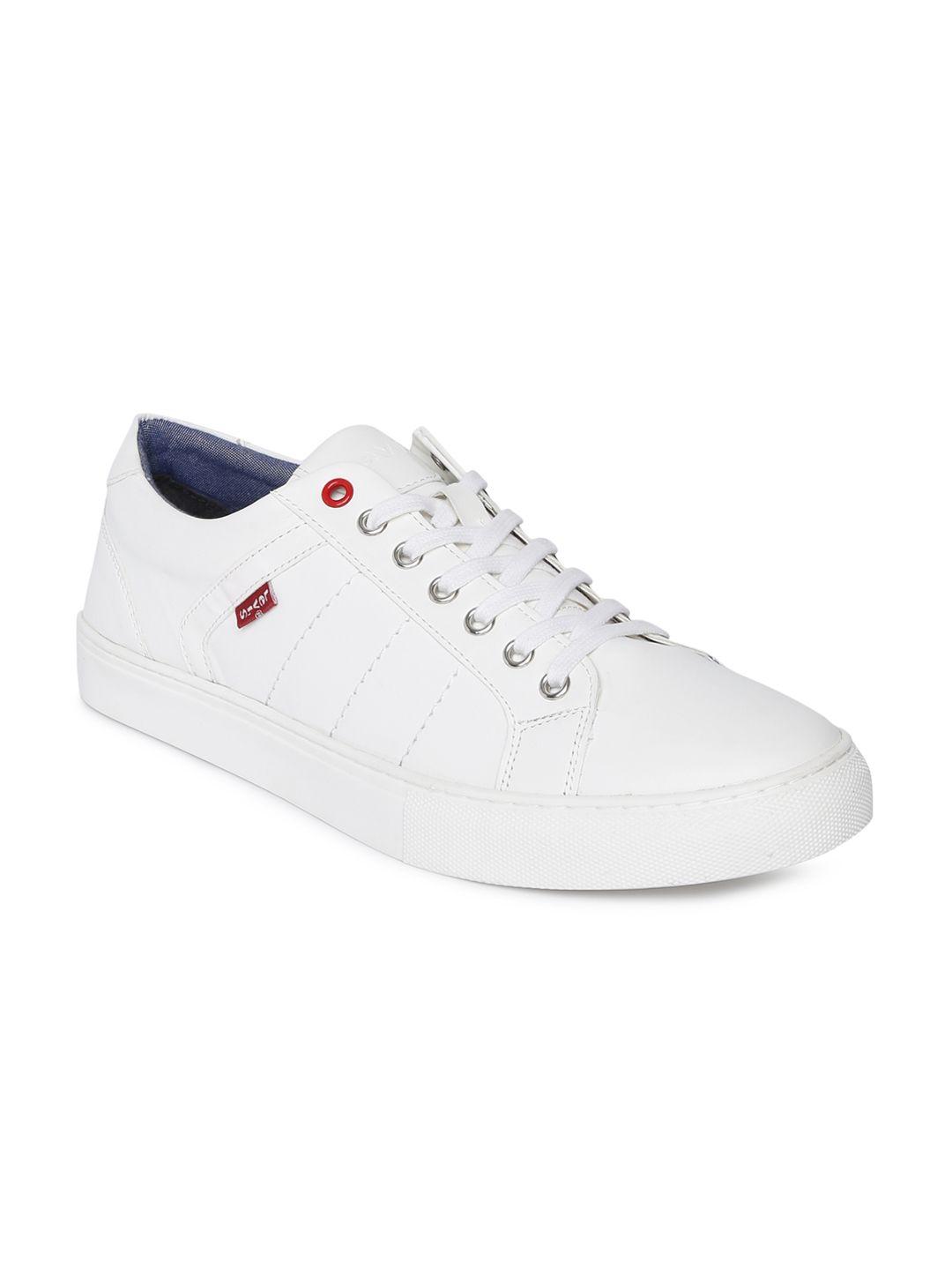 levis men white sneakers