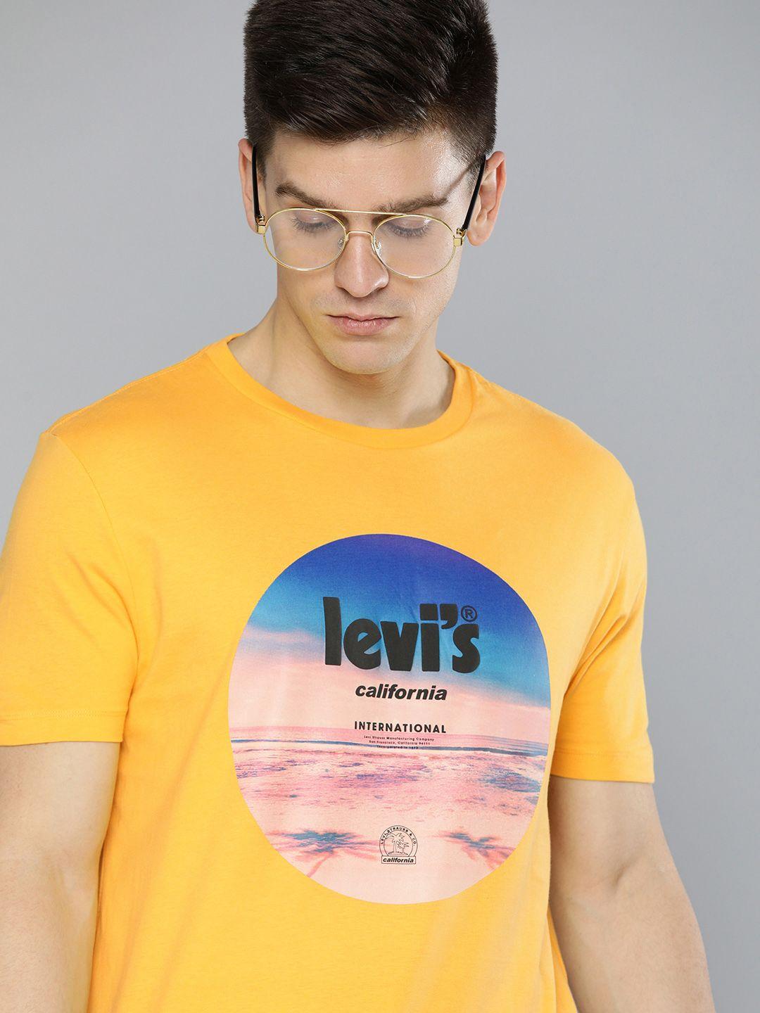 levis men yellow & black printed pure cotton t-shirt