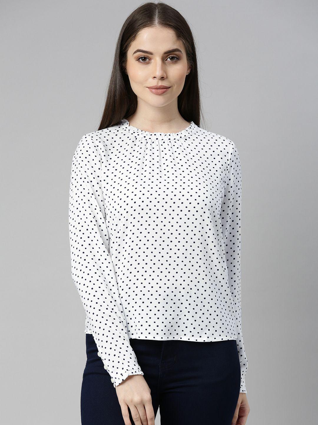 levis white & navy blue geometric regular top