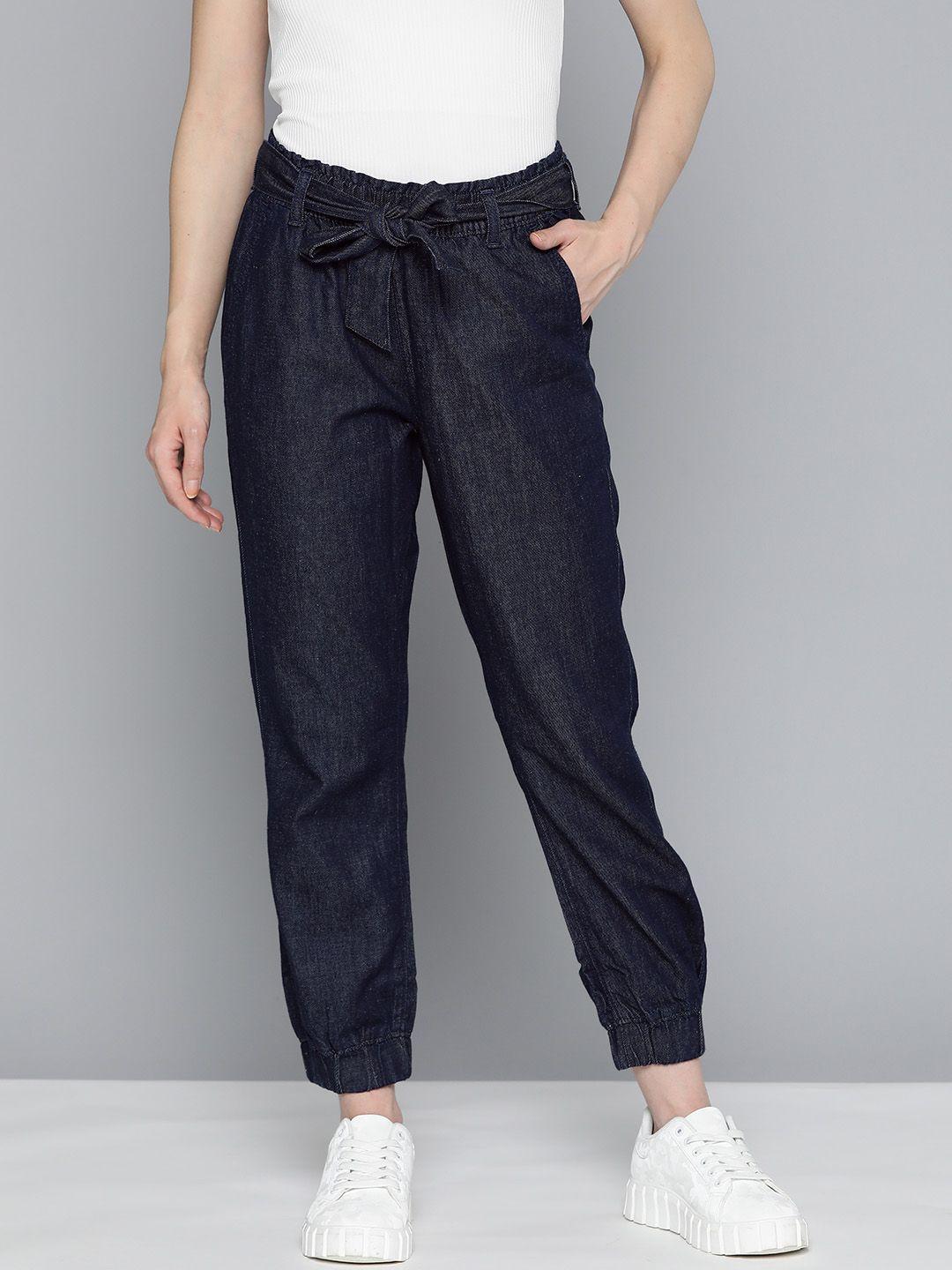 levis women chambray joggers with tie-up belt