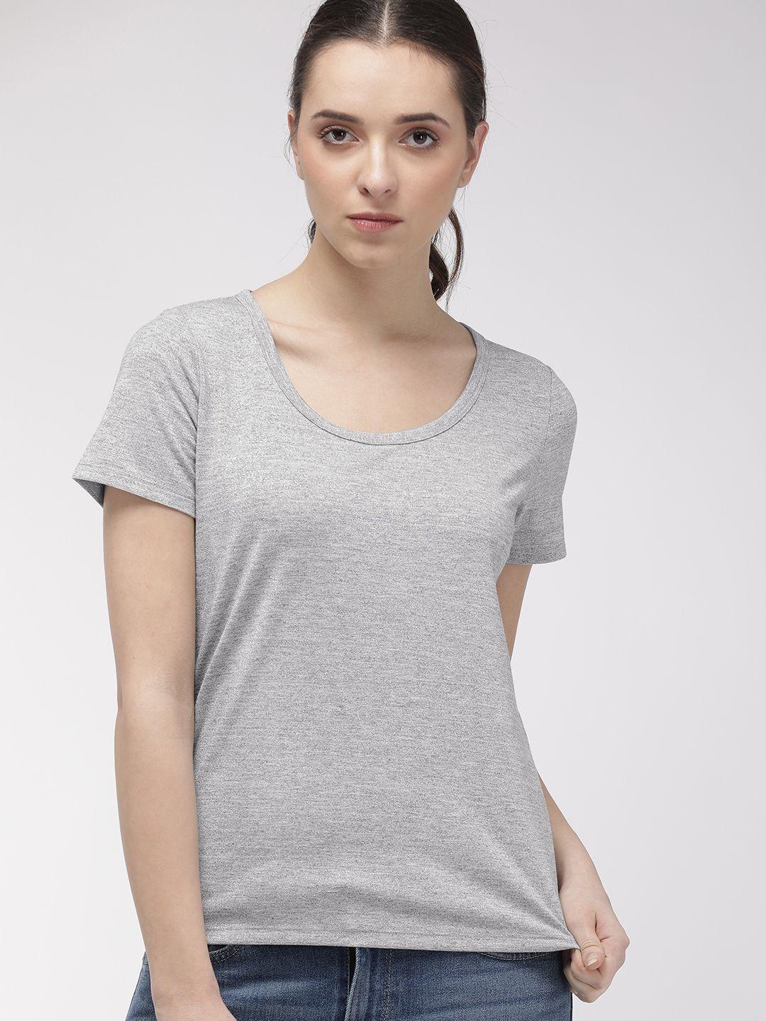 levis women silver-toned solid scoop neck t-shirt