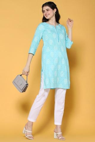 light blue print casual rounded v-neck 3/4th sleeves knee length women regular fit kurta