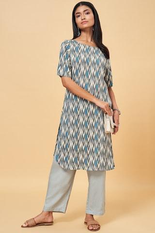 light blue printed ethnic round neck half sleeves calf-length women regular fit pant kurta set