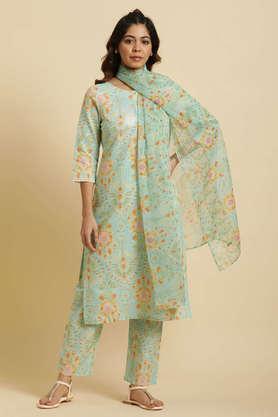 light green floral printed kurta, pants & dupatta set - green