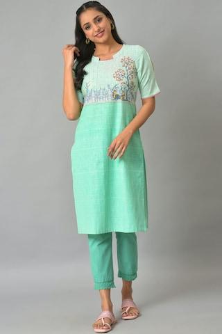 light green print casual round neck half sleeves women regular fit kurta