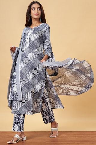light grey print casual 3/4th sleeves round neck women regular fit  pant kurta dupatta set